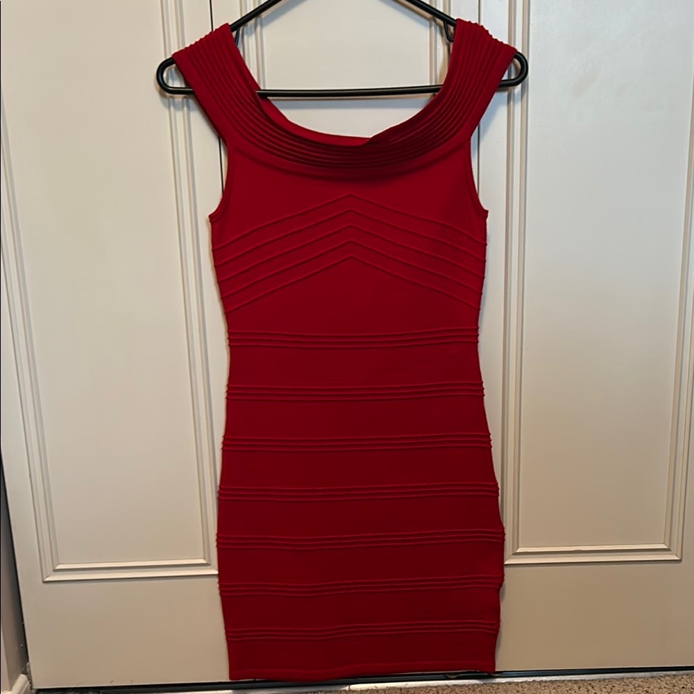 Forever 21 size small Elegant Red Sleeveless Dress